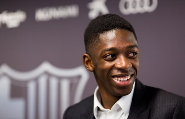 1º - Ousmane Dembélé - Anunciado pelo Barcelona nos últimos dias, o ex-Dortmund tem 20 anos e custou 105 milhões de euros (cerca de R$ 390 milhões), mais variáveis que devem elevar a quantia a 150 milhões (R$ 555 mi)