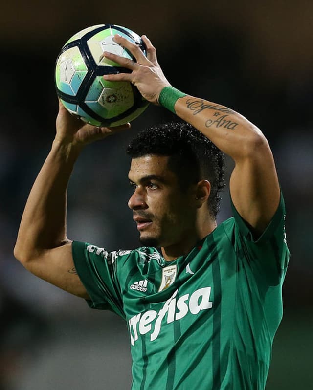 Egídio ficou fora dos último três jogos do Palmeiras. Foi a estratégia de Cuca para preservá-lo