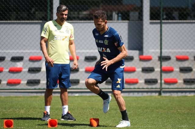 Renê em treino à parte