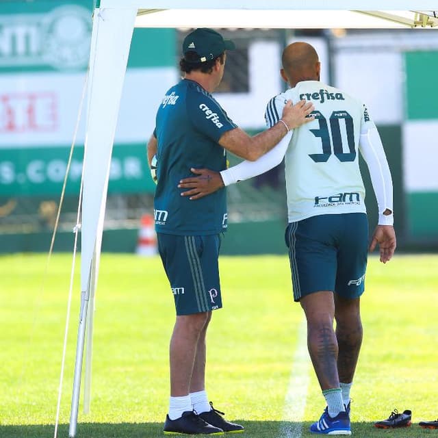 Felipe Melo e Cuca tiveram breve diálogo durante atividade