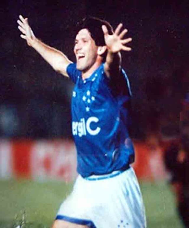 1993- Herói: Roberto Gaúcho (Cruzeiro)