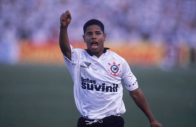 1995 -Herói: Marcelinho Carioca (Corinthians)