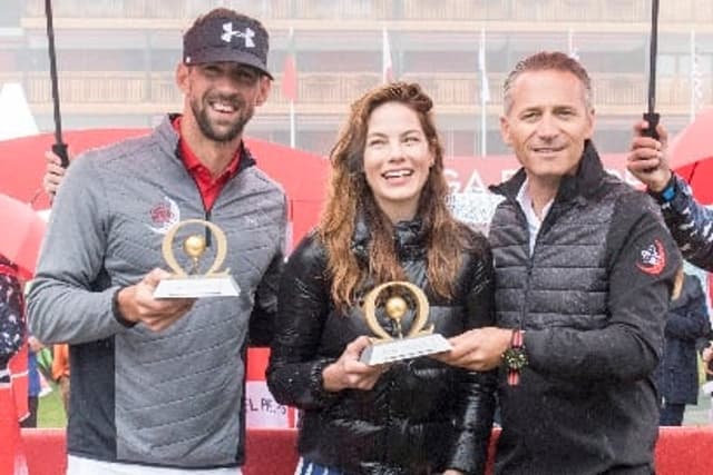 Michael Phelps e atriz americana vencem torneio de golfe beneficente