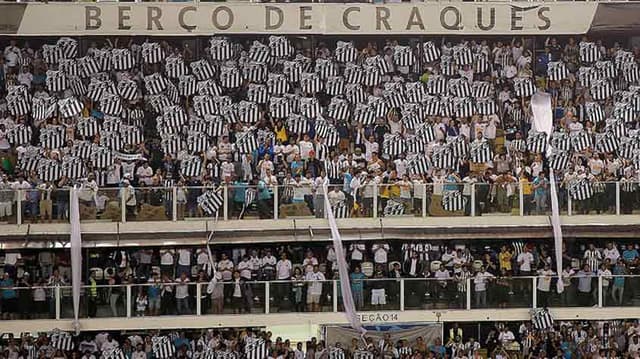 fotos da torcida do Santos na Vila Belmiro