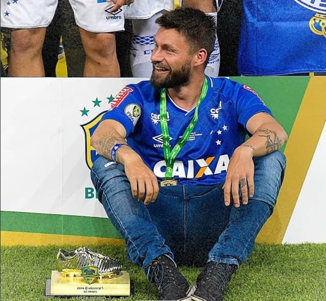 Rafael Sobis garante "chuteira de ouro" da Copa do Brasil