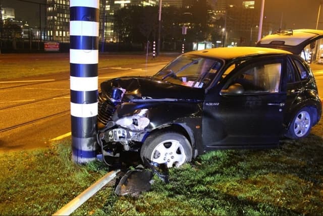 Carro onde estava o atacante Sergio Aguero