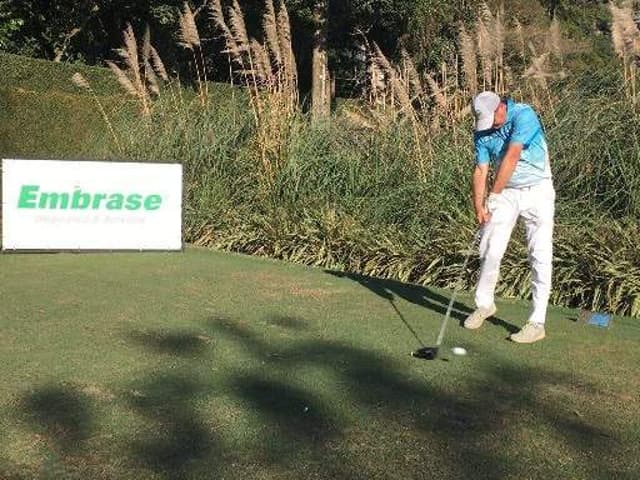 Galvão Bueno comanda evento de Golfe que reúne atletas e famosos