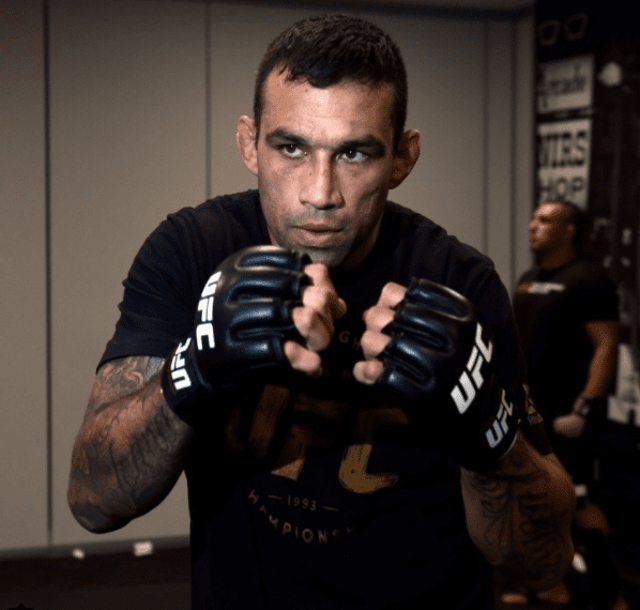 UFC 216: Fabricio Werdum finalizou Walt Harris no primeiro round