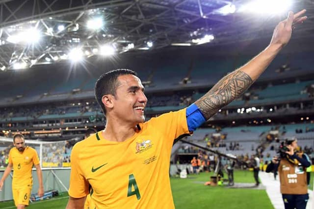 Olha o Tim Cahill, veterano australiano, que comemora a vaga na repescagem. Que venha Honduras!