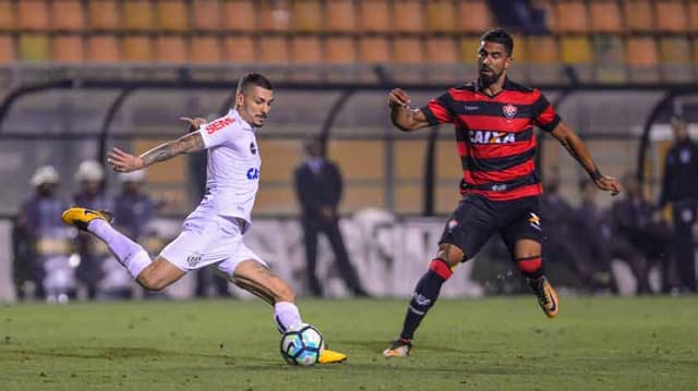 Jogos dos grandes no Pacaembu em 2017: Santos 2x2 Vitória (Brasileiro)