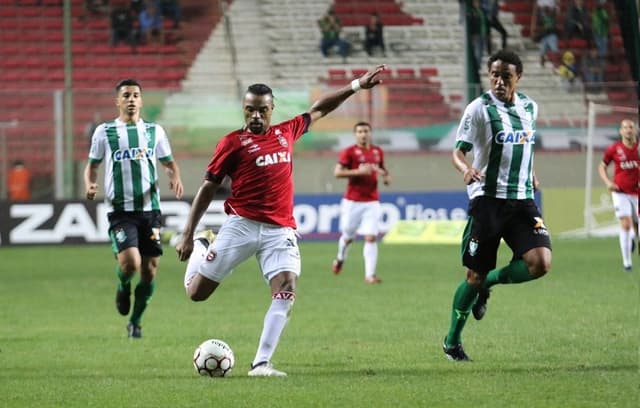 Em BH, vitória maiúscula do América-MG por 3 a 0 sobre o time gaúcho