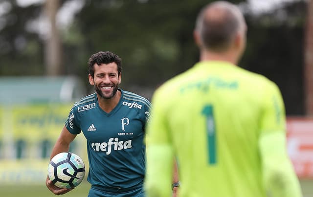 Alberto Valentim durante o treino deste sábado