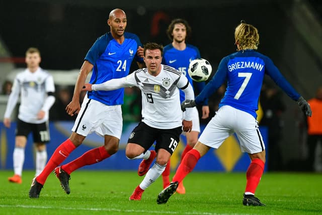 Mario Goetze voltou à seleção alemã e teve trabalho com a marcação