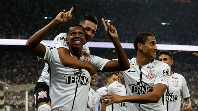 Líder do Brasileirão e já campeão com 71 pontos em 35 jogos, o Corinthians já igualou a campanha do título de 2011 e superou todas as demais, com exceção a 2015 (insuperável neste ano), na era dos pontos corridos com 20 clubes (desde 2006), mesmo a três rodadas do fim. Confira como o Timão terminou ano a ano...