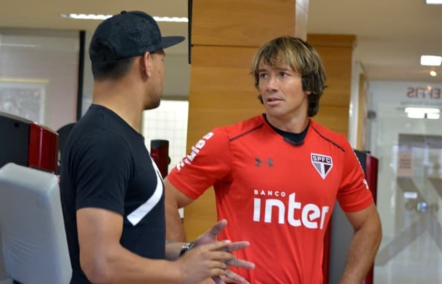 Ídolo do São Paulo, o uruguaio tem contrato até o fim deste ano