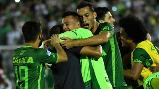 GALERIA: Relembre em imagens como foi Chapecoense 0 x 0 San Lorenzo, duelo disputado há um ano na Arena Condá