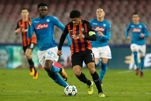 Taison (Shakhtar Donetsk) - Destaque da equipe ucraniana, recheada de brasileiros (só no time titular teve Bernard, Fred e Ismaily), Taison, capitão da equipe, sofreu com o envolvente time do Napoli, que venceu por 3 a 0, na Itália.