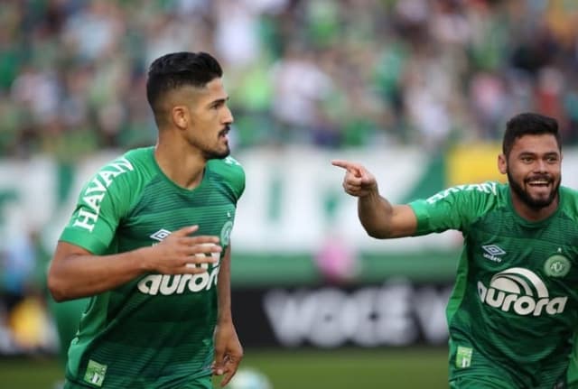 Chapecoense venceu o Coritiba e, com uma vitória a mais do que o Vasco, levou o Troféu João Saldanha, como campeão do returno do Brasileirão-2017