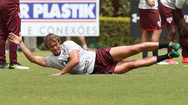 Último treino do Lugano no São Paulo