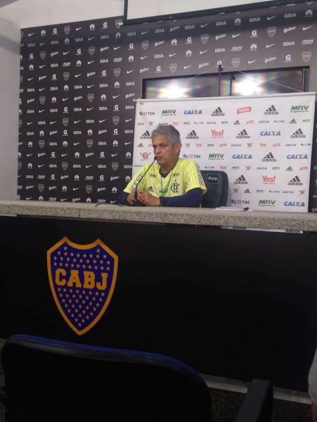 Reinaldo Rueda dá coletiva no CT do Boca, em Buenos Aires. Veja uma galeria de fotos do treinamento