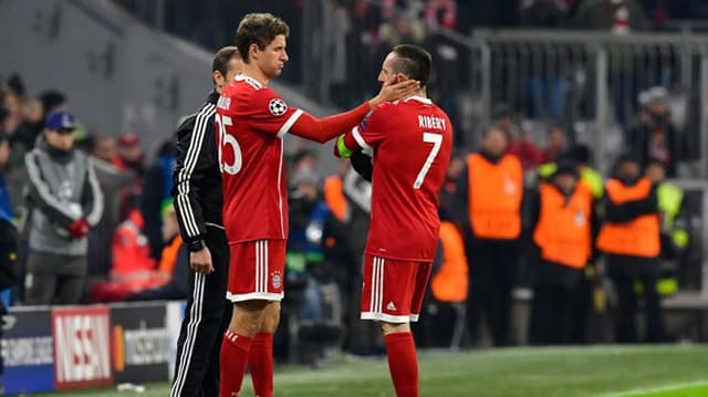 Thomas Müller no jogo de ontem contra o PSG