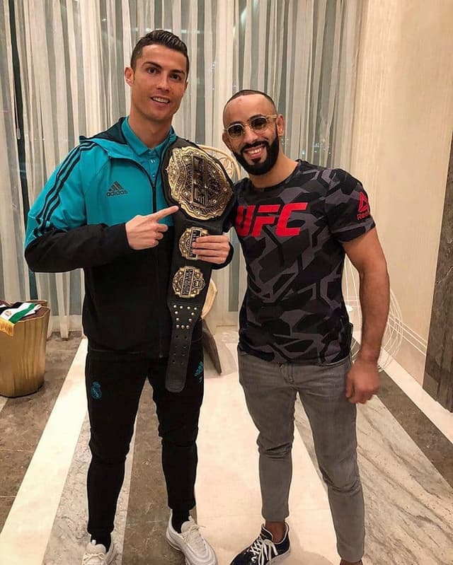 Cristiano Ronaldo ganhou cinturão do Brave de presente de Ottman Azaitar