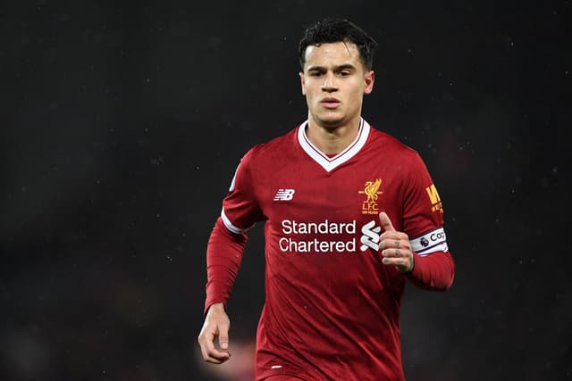 De acordo com o jornal 'Sport', o Barcelona estaria disposto a pagar 150 milhões de euros para fechar com Coutinho, dez milhões a mais do que o Liverpool pediu, desde que pudesse parcelar os valores. Caso os Reds aceitem, vai ser a maior transferência da história do clube catalão.