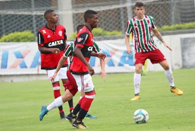 Michael Rangel está próximo de renovar com o Flamengo