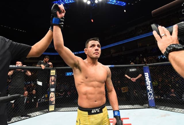 UFC Canadá: Rafael dos Anjos venceu Robbie Lawler na decisão dos juízes