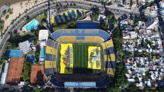 O estádio possui capacidade para pouco mais de 40 mil torcedores