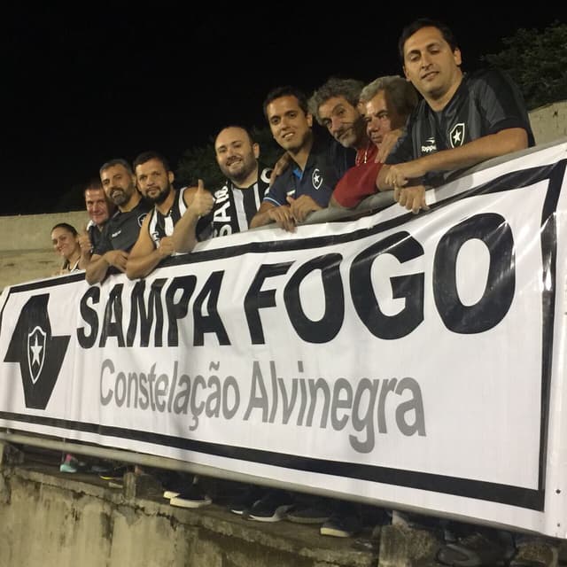 Torcida do Botafogo em Capivari