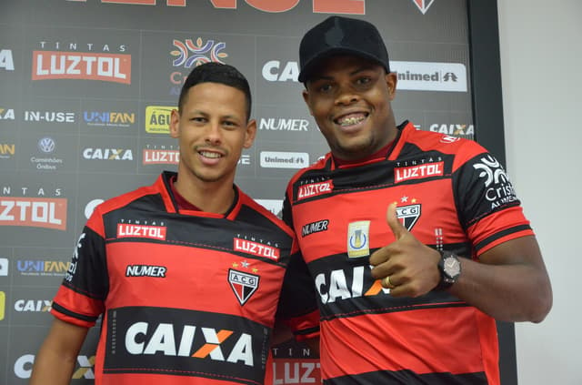 Fernandes e Vinícius Tanque