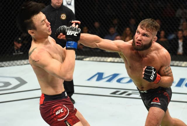 Jeremy Stephens nocauteou Doo Ho Choi no UFC St. Louis