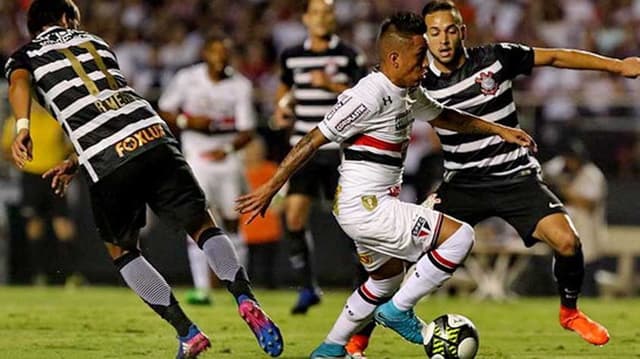 Eliminado na semifinal do Paulistão de 2017 para o Corinthians, o São Paulo é o grande há mais tempo sem ganhar a competição estadual. Campeão pela última vez em 2005, o Tricolor tenta quebrar o jejum. Confira o desempenho do clube ano a ano no torneio neste século...