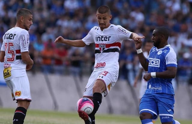 Paulo Henrique e Pedro Augusto se adaptaram ao jogo e melhoraram o time no segundo tempo