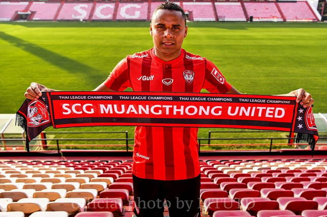 Jajá é reforço do&nbsp;Muangthong United