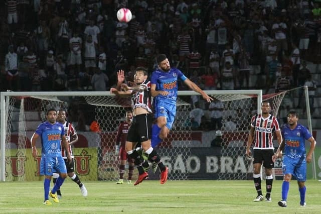 Santa Cruz 1 x 1 Vitória das Tabocas