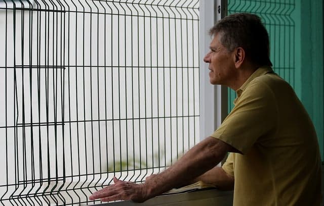 Paulo Autuori observa treino do Fluminense