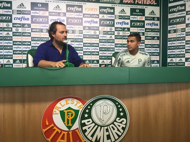 PALMEIRAS<br>O diretor de futebol do Palmeiras, Alexandre Mattos, prorrogou seu contrato até o final do segundo mandato de Maurício Galiotte, em 2021. No clube desde 2015, Mattos fez parte das conquistas dos Campeonatos Brasileiros de 2016 e 2018 e da Copa do Brasil de 2015.