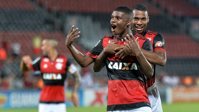 Flamengo 1 x&nbsp; 0 Bangu: as imagens do jogo na Ilha do Urubu