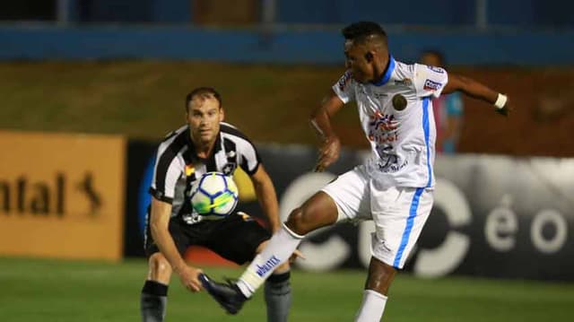 Até então invicto em 2018, o Botafogo perdeu de virada para a Aparecidense (GO) por 2 a 1, em Goiás, e foi eliminado da Copa do Brasil na primeira fase. O tropeço entrou na lista das maiores zebras do futebol brasileiro. Relembre outras surpresas marcantes na história da Copa do Brasil.