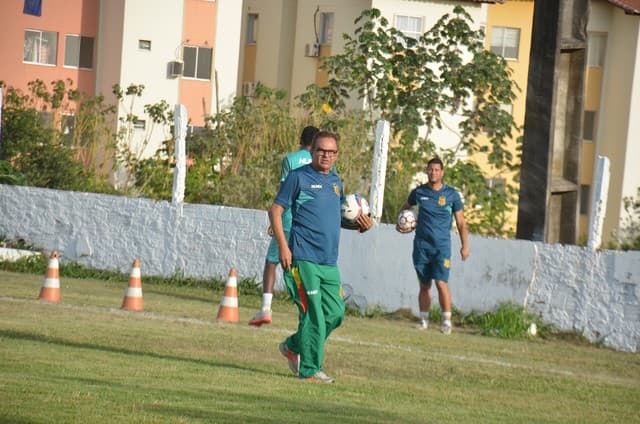 Francisco Diá - Técnico do Sampaio Corrêa