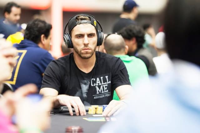 Dono de diversos bons resultados tanto no live como no online, Caio Pessagno ficou em terceiro em torneio do PS