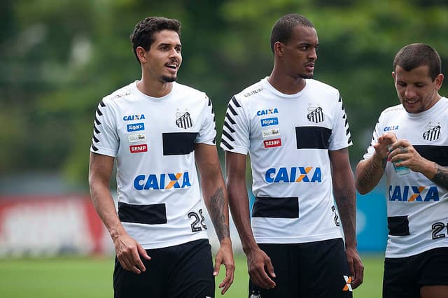 Luiz Felipe e Gustavo Henrique disputam posição no Santos