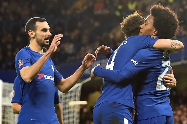 Willian (Chelsea) - O brasileiro foi o destaque do Chelsea na goleada (4 a 0) aplicada sobre o Hull City, pelas oitavas da Copa da Inglaterra. O camisa 22 foi muito bem e ainda marcou duas vezes, com passes de Giroud.