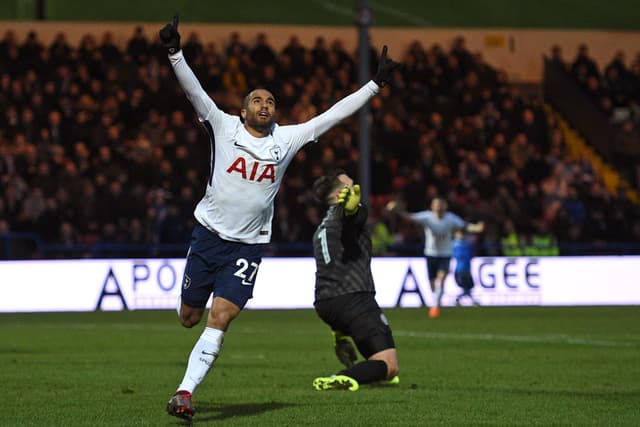 Lucas Moura (Tottenham) - Em sua estreia como titular do Tottenham, Lucas Moura marcou um bonito gol contra o Rochdale, do terceiro escalão inglês, pela FA Cup. Seu time apenas empatou (2 a 2) e precisará do replay, no Wembley.