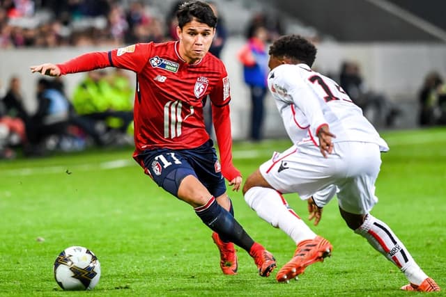 Luiz Araújo (Lille) - O atacante ex-São Paulo foi o destaque do Lille no agitado empate em 2 a 2 com o Lyon. Araújo marcou um gol, com passe de Thiago Mendes, e também deu assistência.