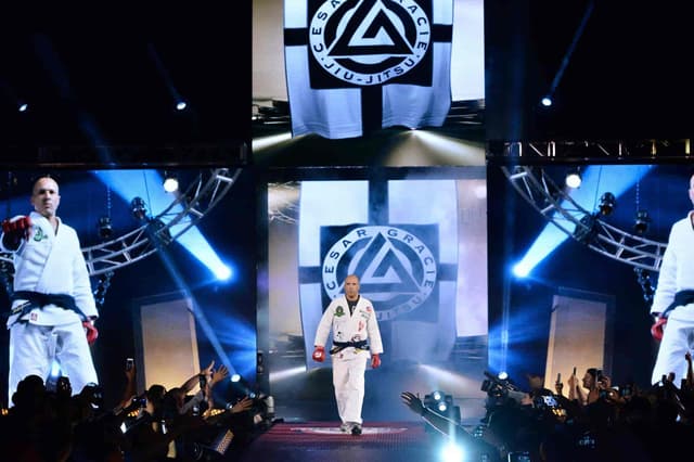 Royce Gracie é uma das maiores lendas da história do mundo das lutas