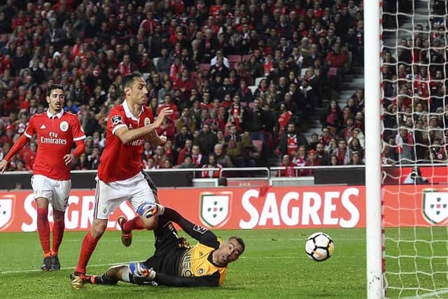 Com 25 gols marcados, o atacante brasileiro Jonas é o artilheiro do Campeonato Português pelo Benfica