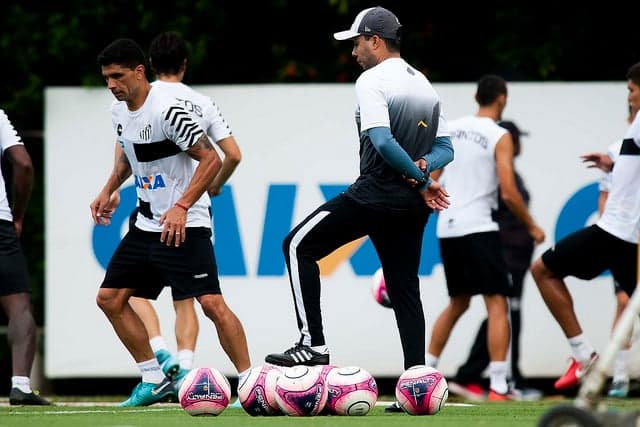 Meias do Santos disputam posição contra o Novorizontino